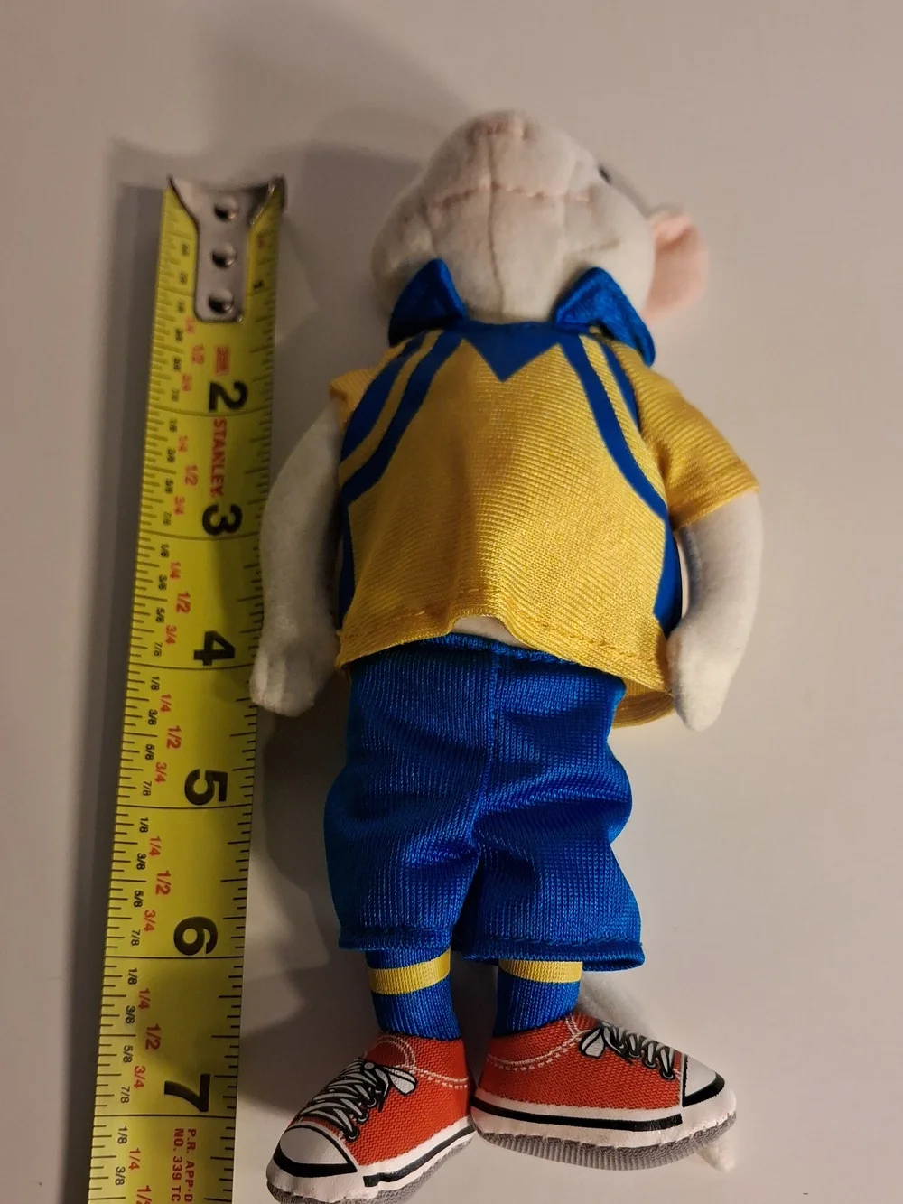 Stuart Little 2 Hasbro Plush Small Pet Figurine in Yellow and Blue Soccer Outfit